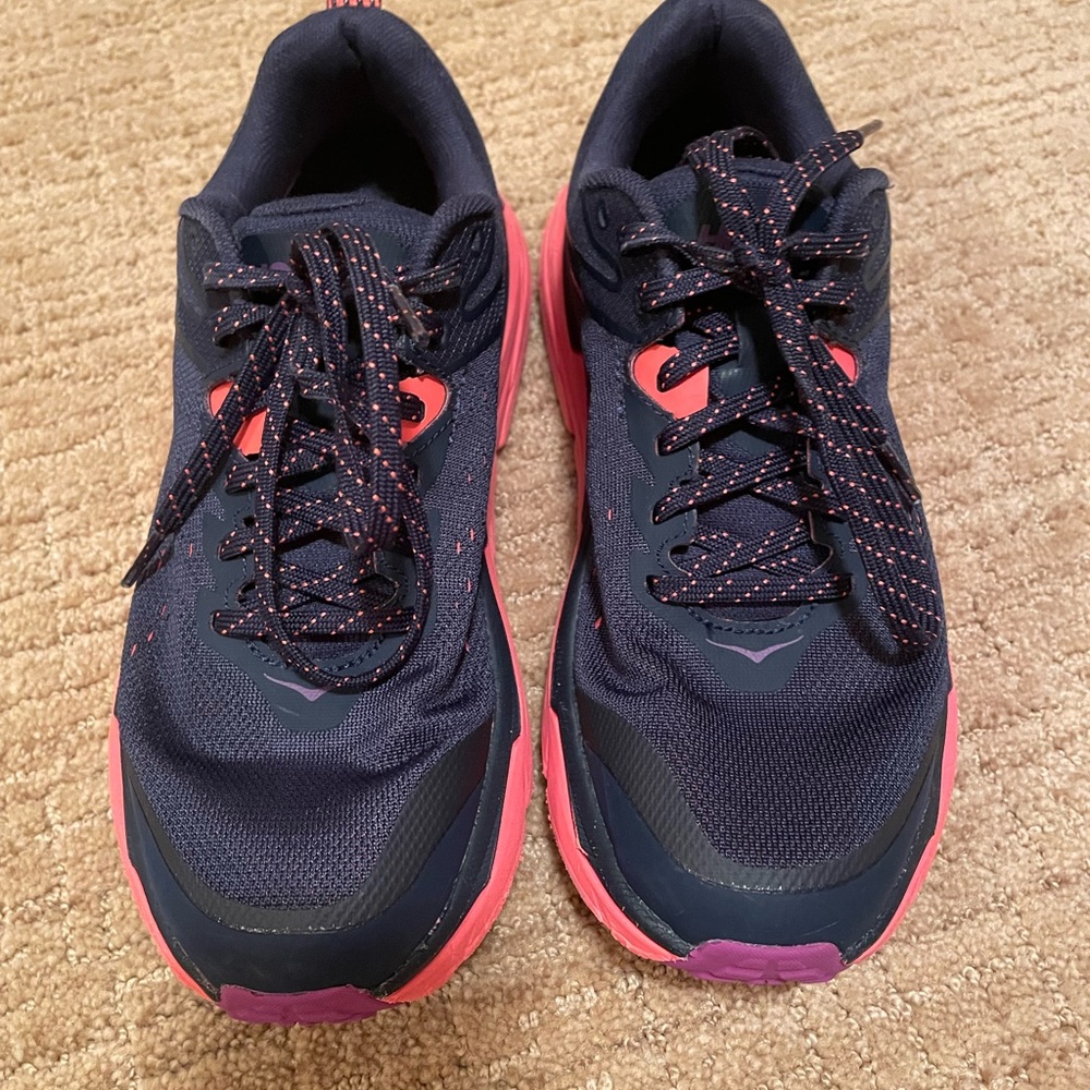 Hoka Challenger ATR 6 in size 7B